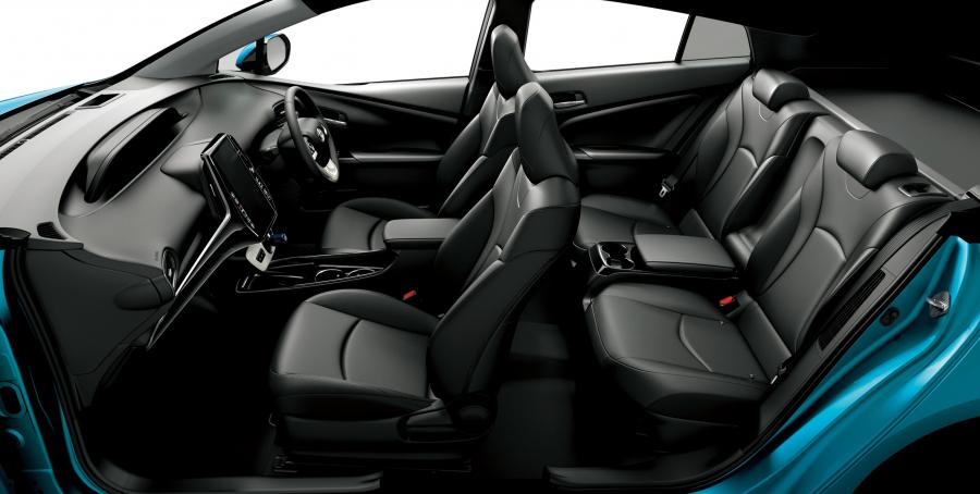 Интерьер Toyota Prius PHV 2016 года  (JP) (фото 5 из 9)